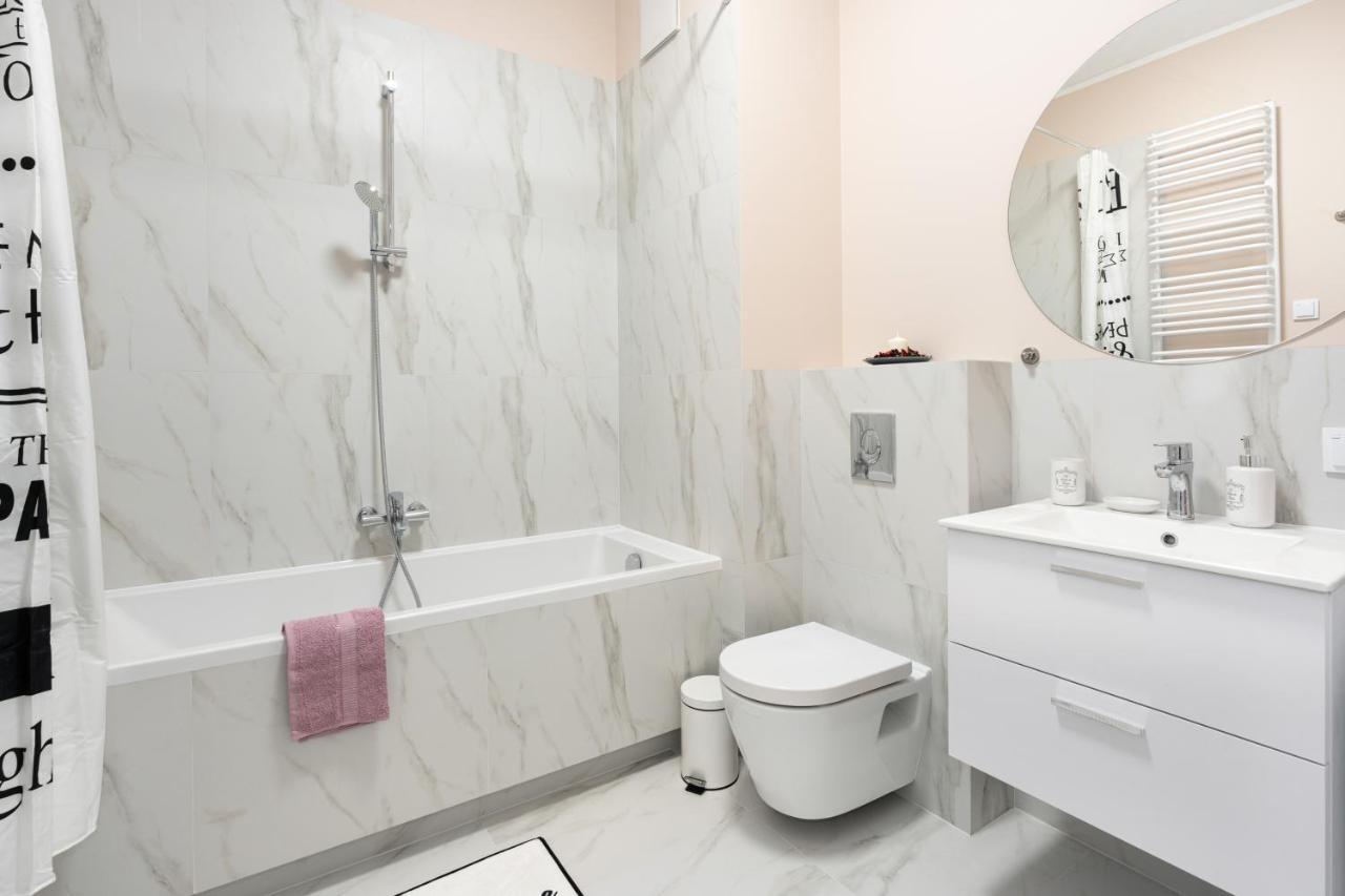 Apartamento Superapart Aignera 4, Family Friendly Oasis Varsovia